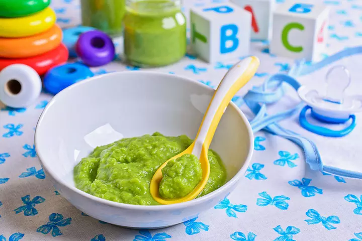 Cauliflower, apple, and zucchini puree for babies