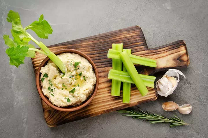 Hummus and celery