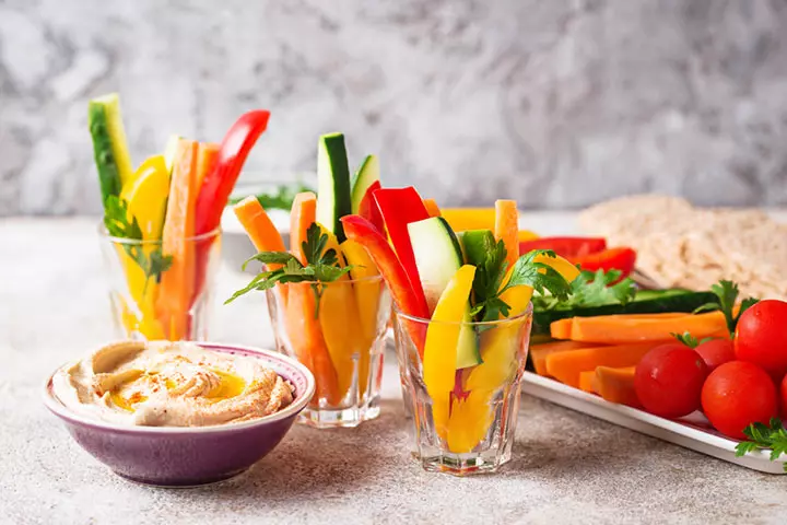 Hummus and veggies