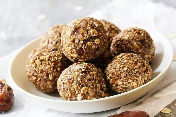 Oatmeal protein balls