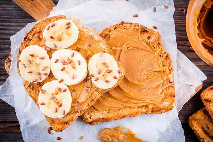 Toast with peanut butter and banana