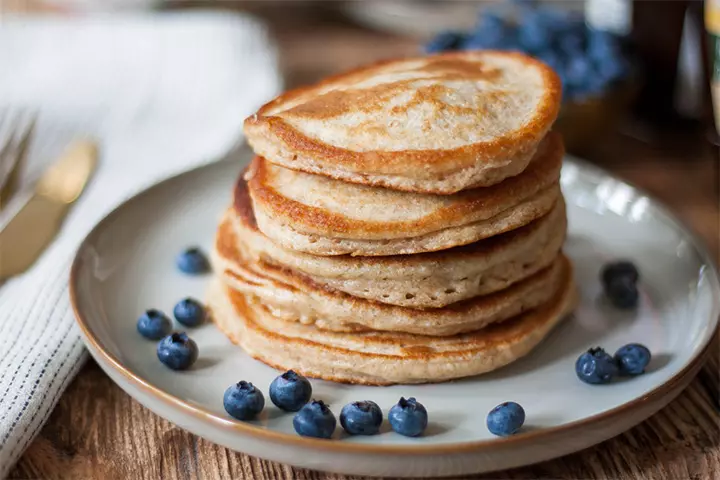 Simple whole wheat pancakes for babies