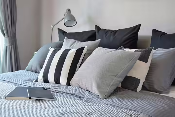 Cuddle-up pillows, bedroom decor ideas for couples Cuddle-up pillows, bedroom decor ideas for couples