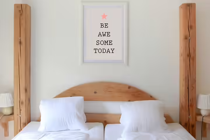 Posters of love as bedroom decor ideas for couples Posters of love as bedroom decor ideas for couples