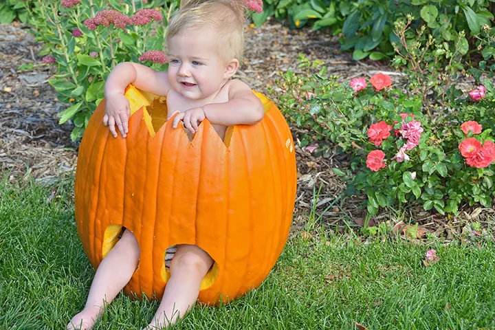 Interesting pumpkin carving with baby in a pumpkin pictures