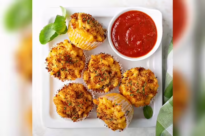 Macaroni and cheese muffins hot lunch ideas for kids Macaroni and cheese muffins hot lunch ideas for kids