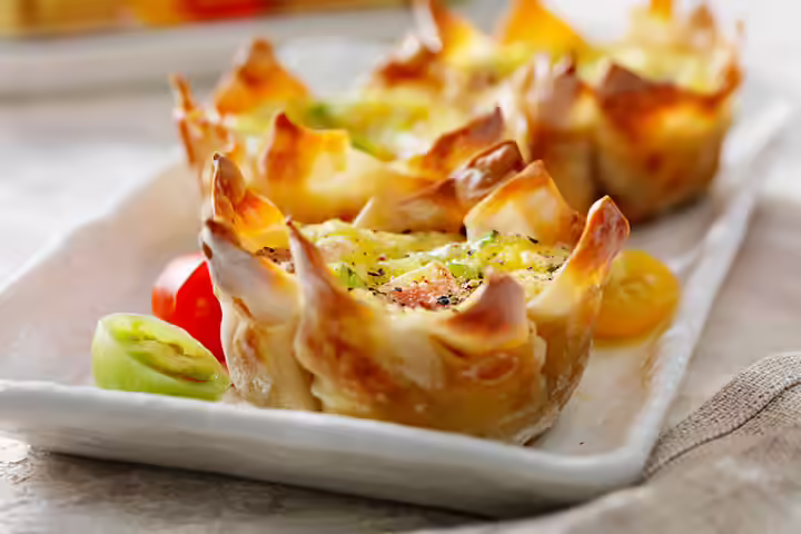 Quick egg cups hot lunch ideas for kids Quick egg cups hot lunch ideas for kids