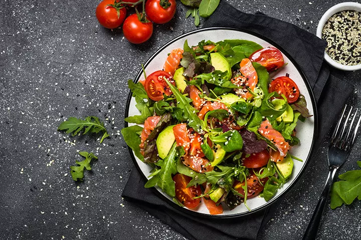 Smoked Salmon Salad with Tomato and Avocado