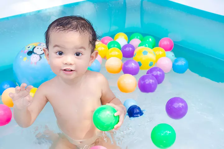 Sort colored balls, outdoor activities for babies