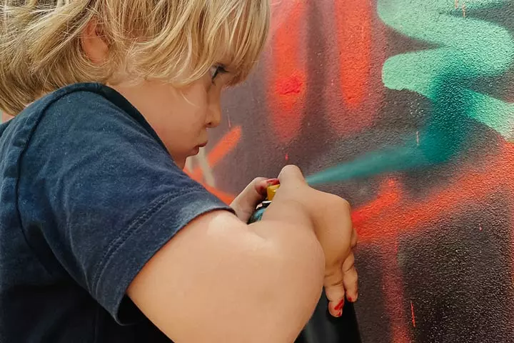 Spray painting ideas for toddlers