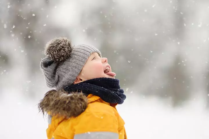 Catching snowflakes, snow activity for preschoolers