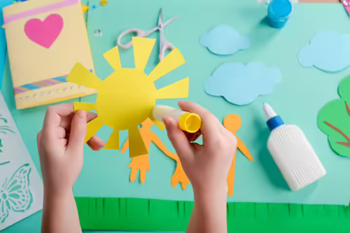 Art scavenger hunt for toddlers Art scavenger hunt for toddlers
