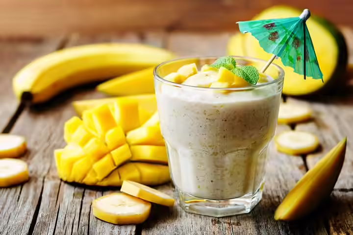 Banana and strawberry smoothie healthy snacks for kids Banana and strawberry smoothie healthy snacks for kids