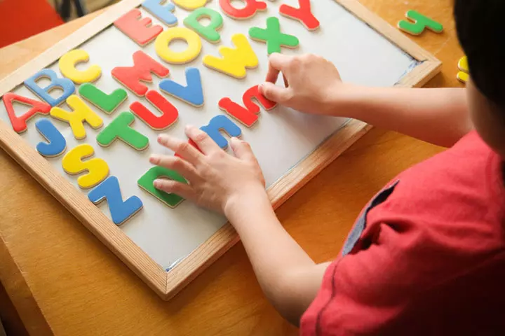 Matching the letter case scavenger hunt for toddlers