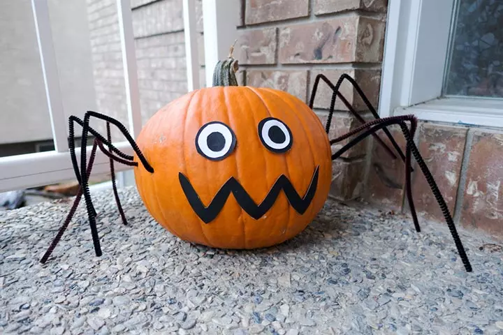 Spider pumpkin painting idea for kids