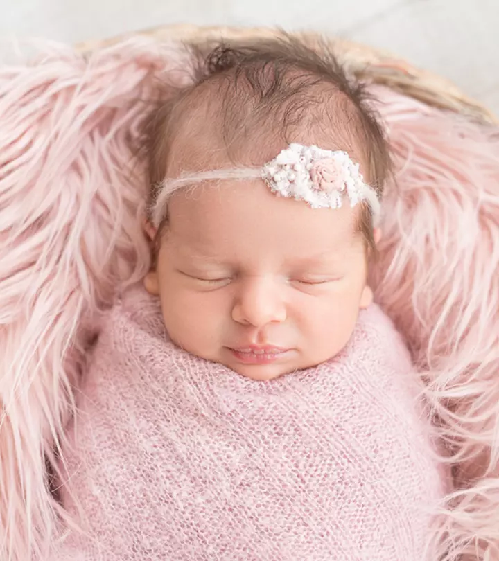 7 Adorable Vintage Names For Your Baby Girl