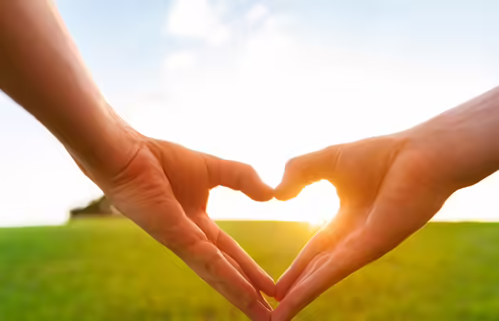 50+ Beautiful and Heart-Touching Two Line Shayari in Hindi