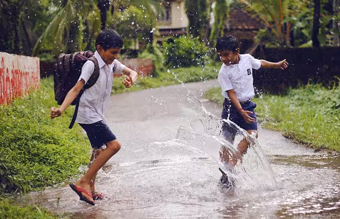 50+ Best Childhood Memories Quotes In Hindi