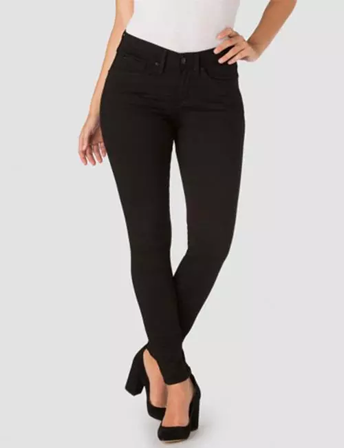 Best Comfortable Jeans For Curvy Women - High Waisted Black Jeans