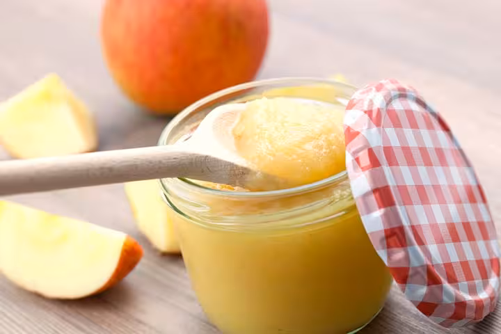Apple Puree For Babies In Hindi