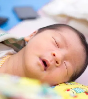 क्या बच्चे का मुंह खोल के सोना चिंता का विषय है? | Baby Sleeps With Mouth Open In Hindi_image