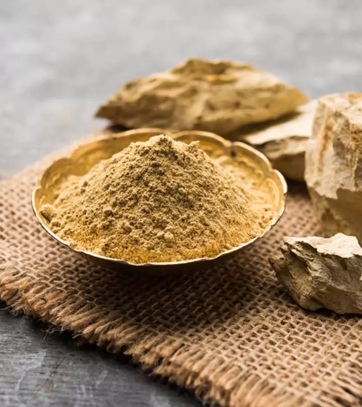 बालों के लिए मुल्तानी मिट्टी के फायदे – Benefits of Multani Mitti for Hair in Hindi_image