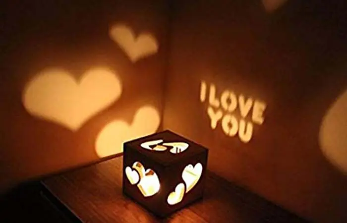 Candle shadow cube