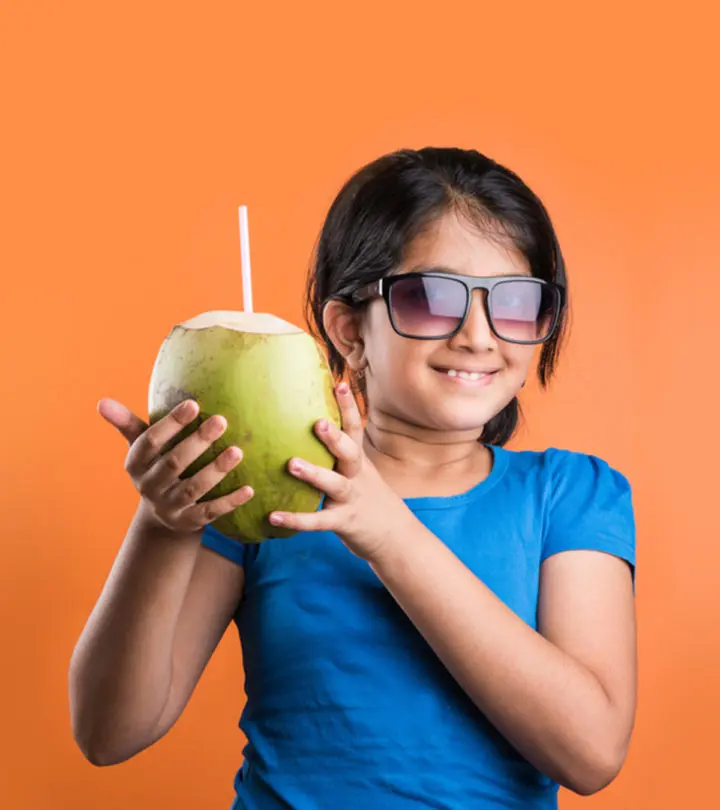 बच्चों के लिए नारियल पानी: फायदे व नुकसान | Coconut Water Benefits For Kids In Hindi