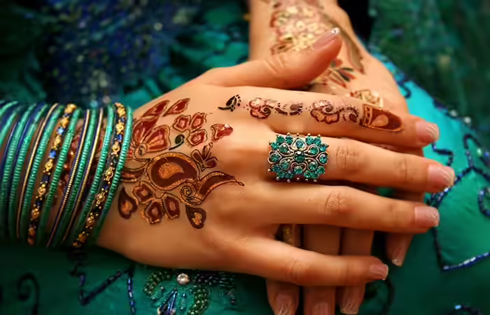 Colorful Mehndi design Colorful Mehndi design in Hindi