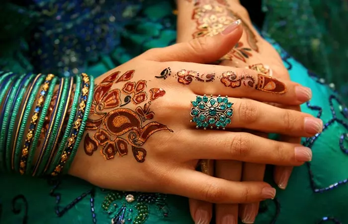 Colorful Mehndi design in Hindi