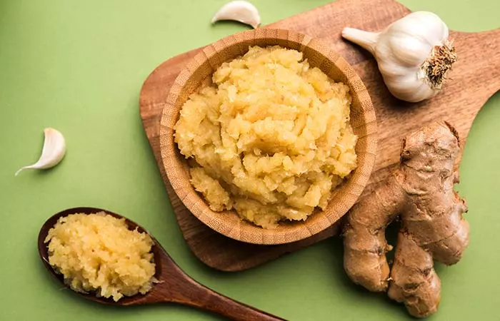 Ginger paste to enhance hair