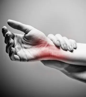 हाथ में दर्द के कारण, लक्षण और घरेलू उपाय – Hand Pain Causes, Symptoms and Home Remedies in Hindi_image