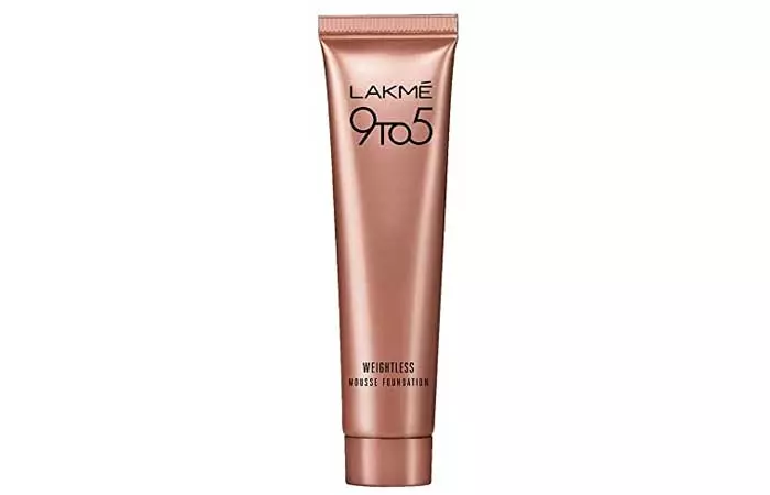 Lakme 9 to 5 Weightless Moose Foundation