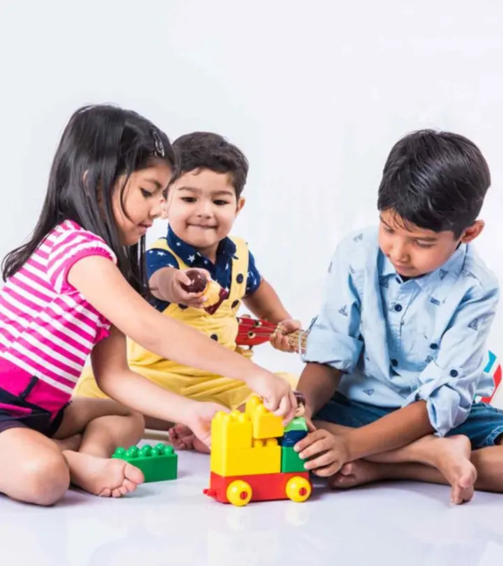 बच्चों के लिए 30 इंडोर गेम्स (घर के अंदर खेले जाने वाले खेल) के नाम | List Of Indoor Games For Kids In Hindi