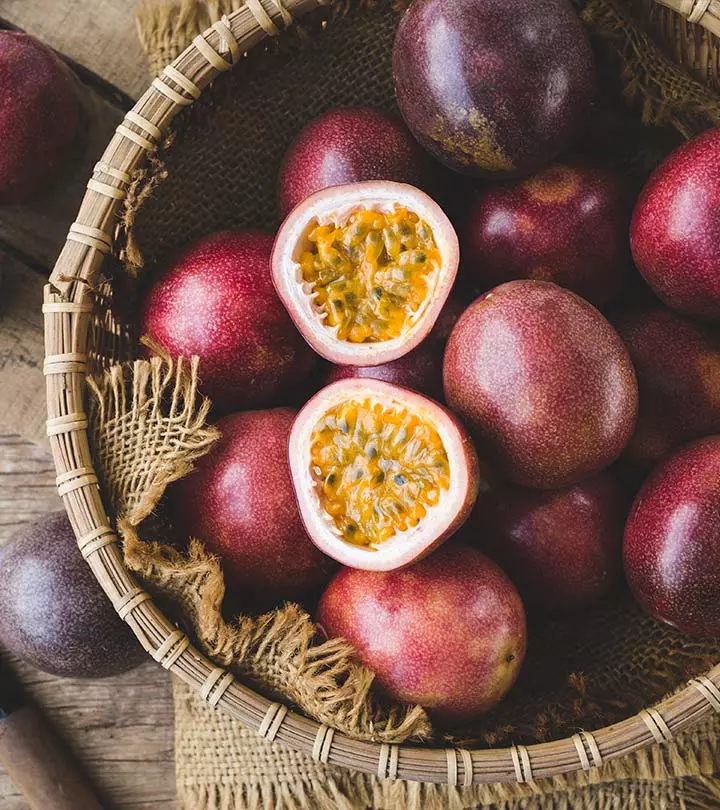 कृष्णा फल (पैशन फ्रूट) के 13 फायदे, उपयोग और नुकसान – Passion Fruit Benefits and Side Effects in Hindi