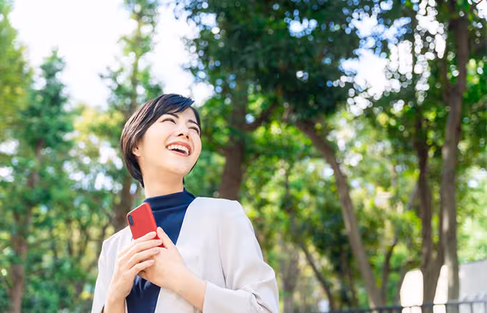 Regulate The Brightness Of Your Phone