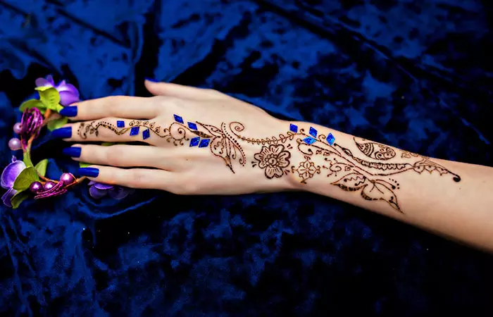 Stone Mehndi Design in Hindi