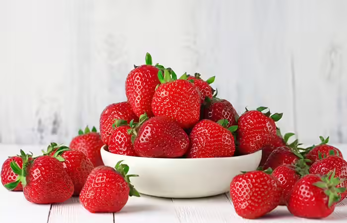 Sun tan ke Liye Strawberries