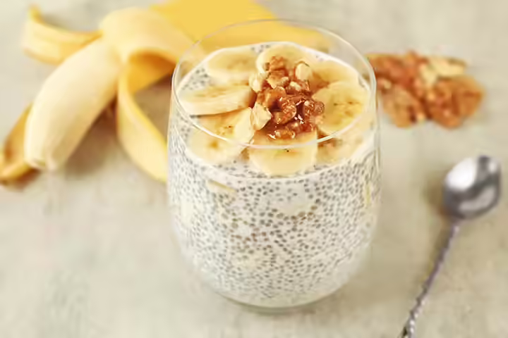 chia-seeds-pudding-banana-hazelnut