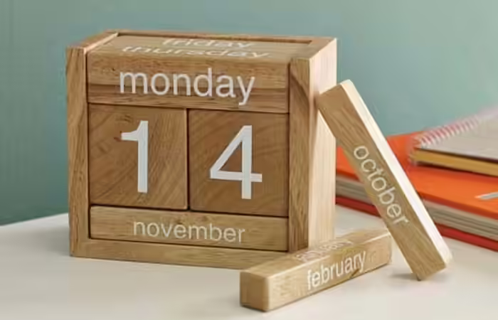 desk calendar