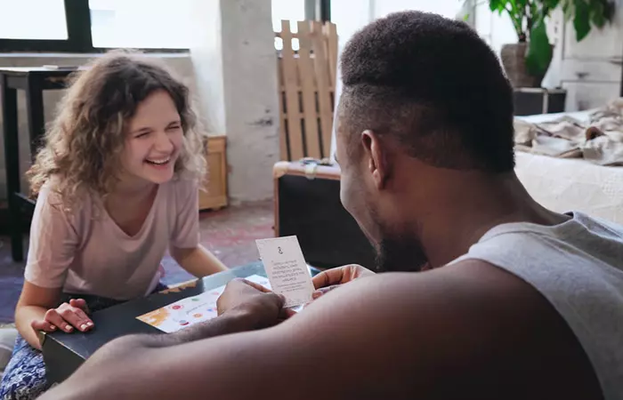 A couple playing the memory game