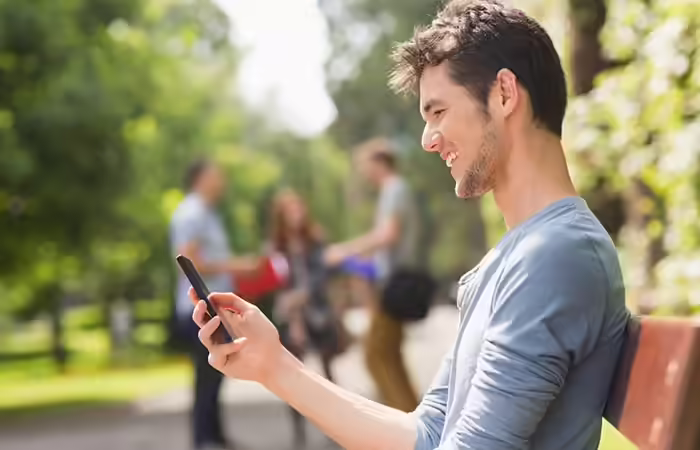 Avoid texting immediately after a date Avoid texting immediately after a date