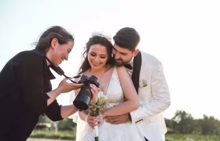 Requesting wedding photographer for specific shots Requesting wedding photographer for specific shots