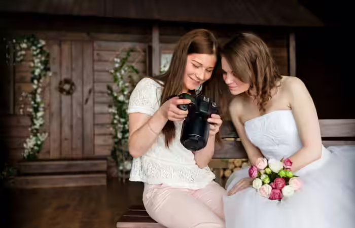 Asking photographers to show their sample wedding albums Asking photographers to show their sample wedding albums