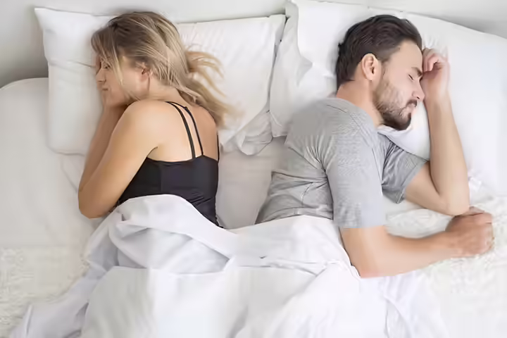 Liberty lovers couple sleeping position Liberty lovers couple sleeping position