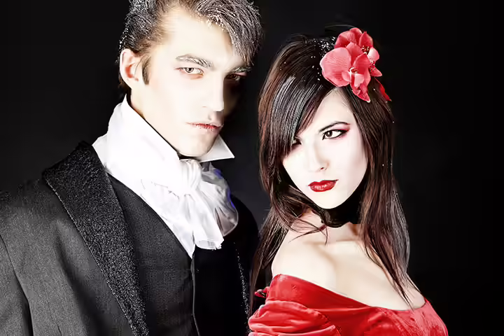 Count Dracula and his bride couple costume ideas Count Dracula and his bride couple costume ideas