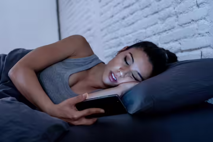 Falling asleep together, long distance relationship activities Falling asleep together, long distance relationship activities