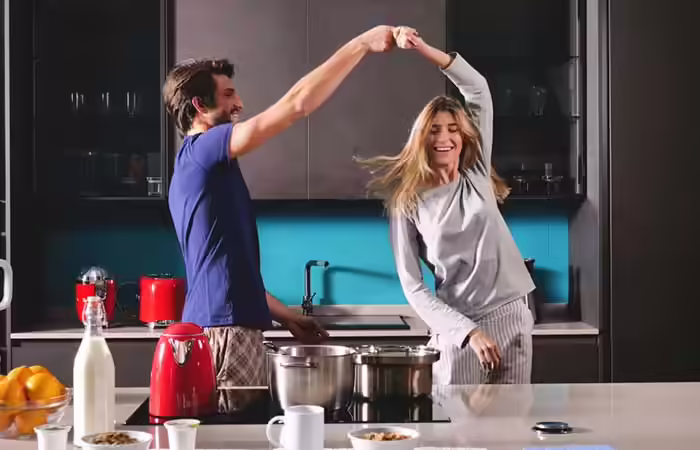 Impress your husband by enjoying quality time together Impress your husband by enjoying quality time together