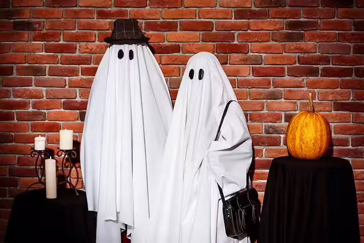 Ghost couple costume ideas Ghost couple costume ideas