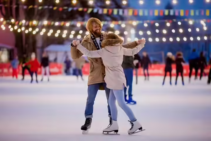Go ice skating, date night idea Go ice skating, date night idea